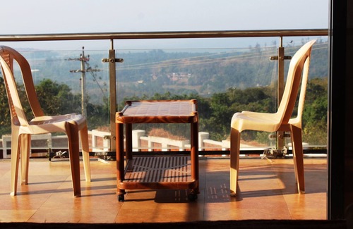 Anjarle Villa | 3BHK Villa with Amazing Sea View for Big Group