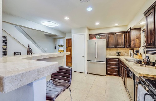 Scottsdale Highlands House | 3BR/2 Bath w/Pool & Hot Tub- Scottsdale Entertainment District