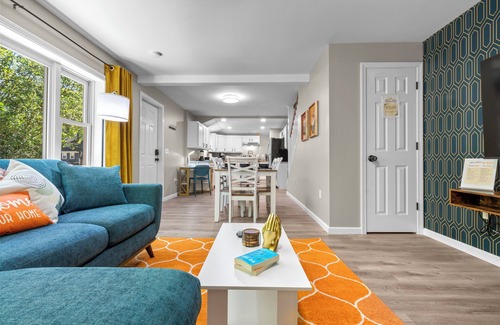 Westside Norwich Apartment | 3BR, 3 Queen Bed, 2.1Mi To Mohegan