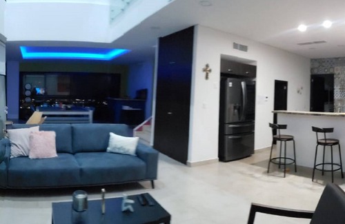 Mazatlan Apartment | 3BR condo, right on the beach, fully equipped, beach cccess.