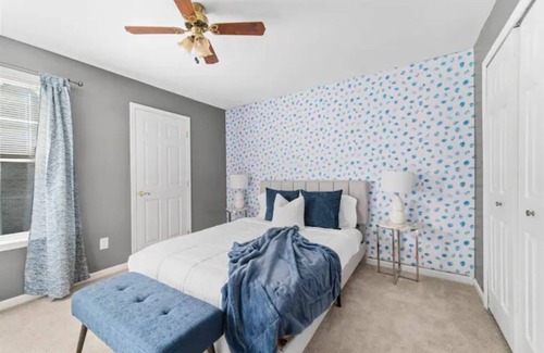 St. Charles House | 3BR Family Haven: Spacious Townhome | Free Parking