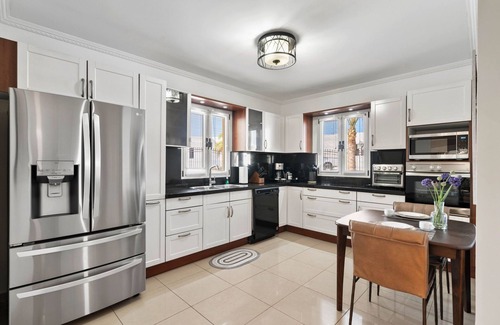 Noord House | 3BR HOME! PRIVATE POOL! GRILL! SHUFFLEBOARD!