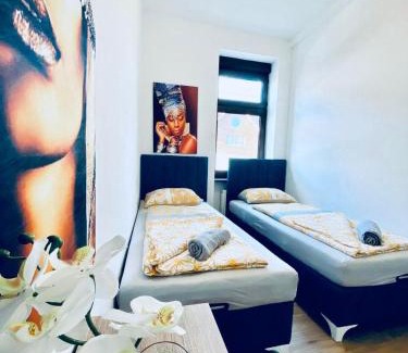 Grinzing Apartment | 3BR Shared Apt, Ideal up to 6P, 15-Min to Stammersdorf
