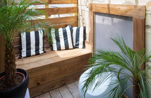 Centre Ancien Apartment | 3rd floor "L' atypique" Apartment