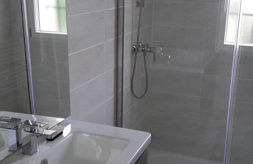 Foix Apartment | 4/5-person garden apartment in renovated villa