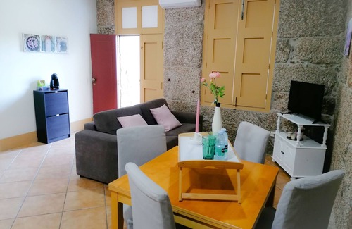 Oliveira do Castelo Apartment | 4-As 1 Bedroom R/C Apartment with Terrace