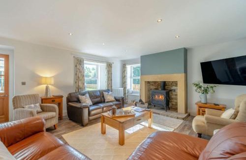 Allendale House | 4 Bed in Hexham 87458