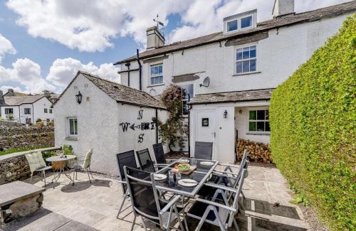 Near Sawrey House | 4 Bed in Sawrey LCC33