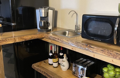 Craig House | 4 bedroom/2 bathroom suite in ranch house with separate entrance.