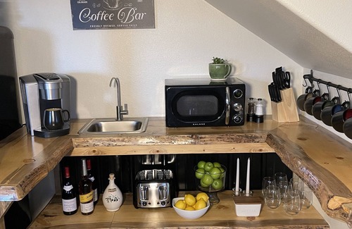 Craig House | 4 bedroom/2 bathroom suite in ranch house with separate entrance.