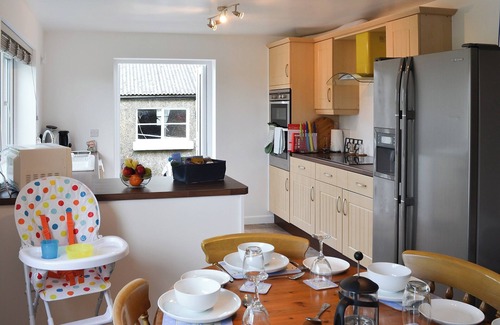 Garn Fadryn Cottage | 4 bedroom accommodation in Llangwnadl, near Pwllheli