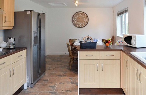 Garn Fadryn Cottage | 4 bedroom accommodation in Llangwnadl, near Pwllheli