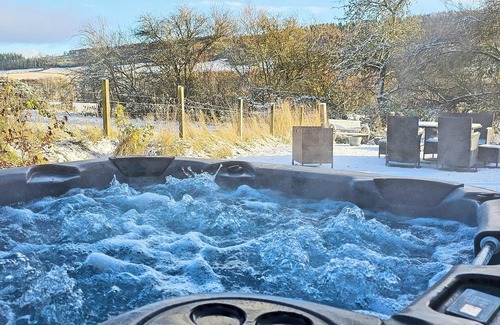 Scaniport Cottage | 4 bedroom accommodation in Scaniport, near Inverness