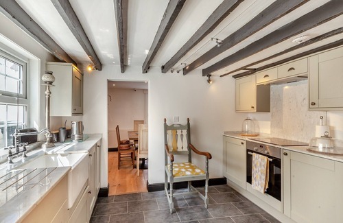 Roydon Cottage | 4 bedroom accommodation in Roydon, near Harlow