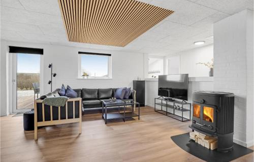 Klegod Strand House | 4 Bedroom Awesome Home In Ringkøbing