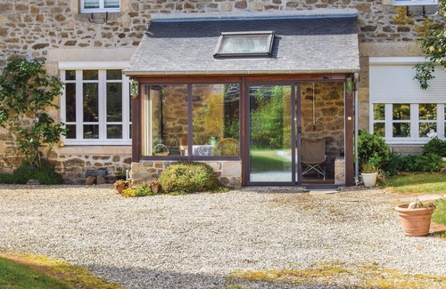 Plancoet House | 4 bedroom awesome home in Plancoet