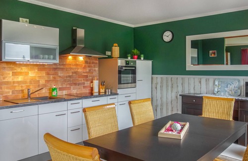 Osteel House | 4 bedroom awesome home in Osteel