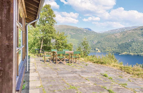 Roldal House | 4 bedroom beautiful home in Røldal