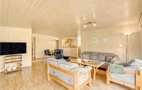 Spøttrup House | 4 Bedroom Gorgeous Home In Spøttrup