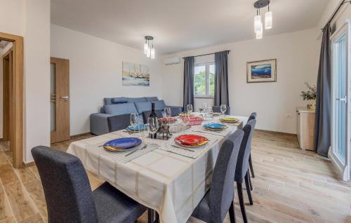 Vrsi House | 4 Bedroom Gorgeous Home In Vrsi