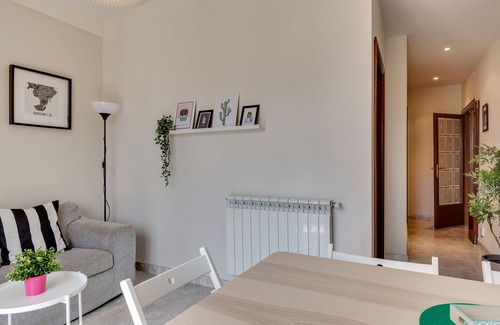 Sants Apartment | 4 Bedroom High-Rise Fira Montjuic Plaza Espanya Apartment. Amazing views!