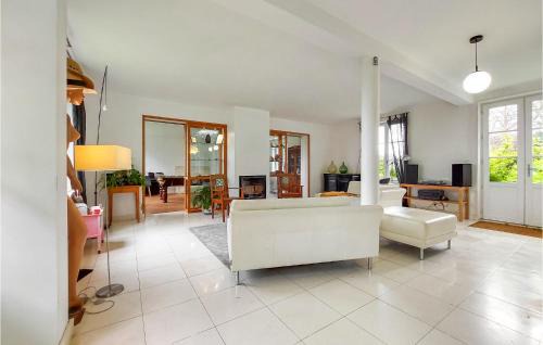 Etretat House | 4 Bedroom Nice Home In Étretat