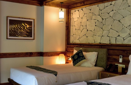 Lao Cai Resort | 4-bedroom resort in terrific Lao Cai with WiFi, AC