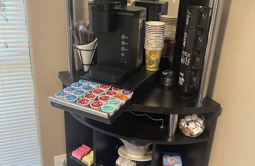 Port Arthur House | 4- Bedroom Serenity: 7 Beds Your Peaceful Retreat: Television in Every Bedroom