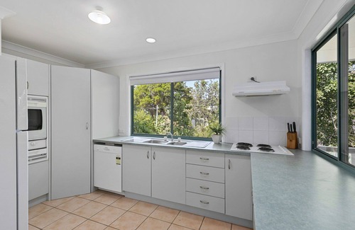 Point Lookout House | 4 Bedroom Townhouse Walking distance to everything