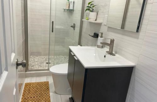 Teaneck House | 4-bedroom vacation home just 20 mins from New York city