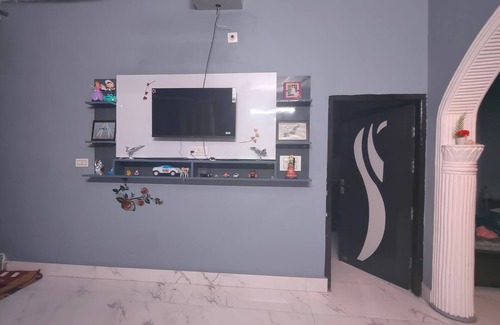 Ghumarwin Villa | 4-bedroom villa in enchanting Hamirpur with WiFi, AC. Relax and unwind