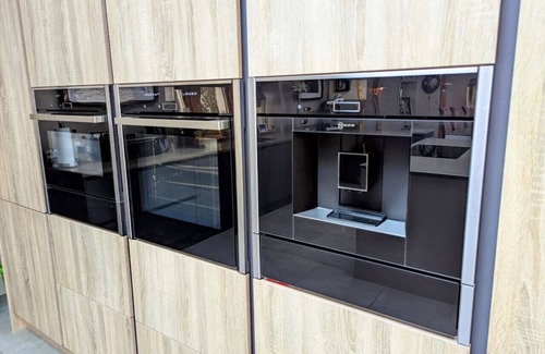 Honley House | 4 Bedrooms 4 En suites HotTub Pool Table