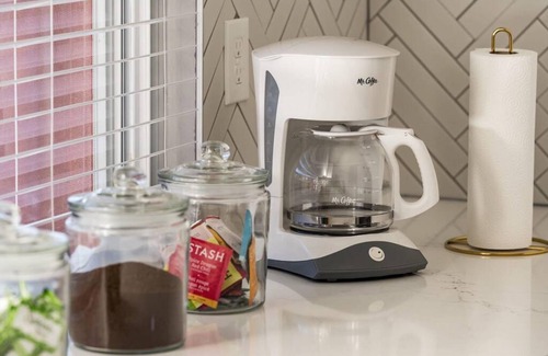 Northwest Arvada House | 4 BR Modern Home With Pool Table and Fire Pit