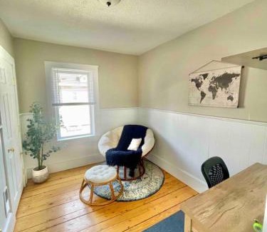 Amesbury Apartment | 4 Corners At Amesbury Downtown Pet Friendly