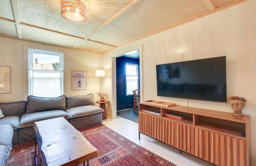 Great Barrington House | 4 Mi to Great Barrington Berkshires Retreat!