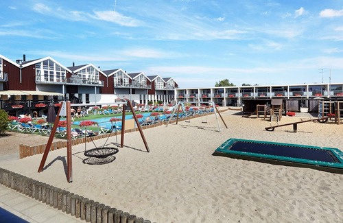 Bønnerup Strand Apartment | 4 person holiday home on holiday park in Glesborg