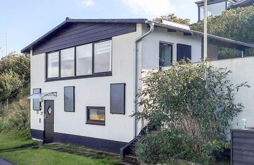 Hvalpsund House | 4 person holiday home in Farsø-By Traum