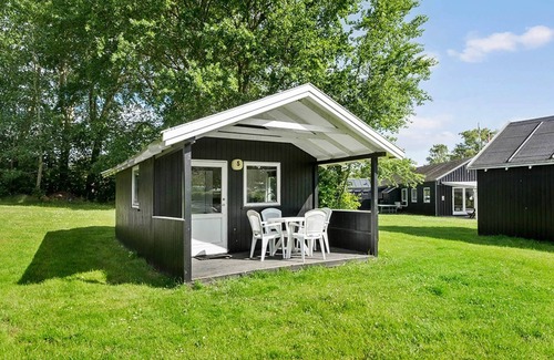 Beder Malling House | 4 person holiday park home in Malling