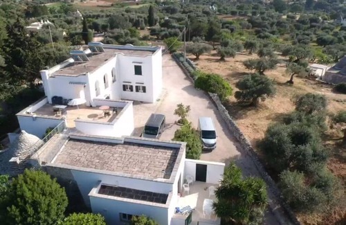 Cisternino Apartment | 4-person, very spacious ground floor appt, trullo, shared pool and tennis court.