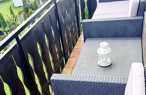 Langensteinbach Apartment | 4-room apartment with balcony & parking space - central & quiet