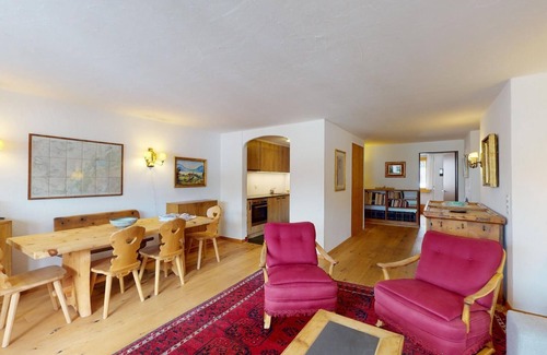 Silvaplana Apartment | 4-roomed apartment on the first floor, ca.