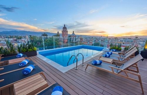 Centro Historico House | 4 Spacious Units Steps From Yucatán Adventures | Rooftop Pool Onsite