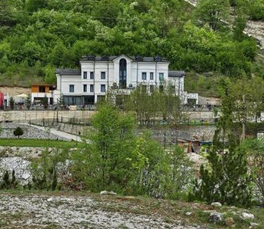 Kukes County Hotel | 4 Stinët