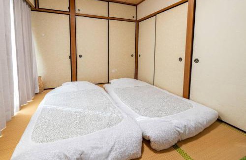 Sakura Apartment | 401号室貸切!2DK/京成佐倉駅徒歩3分・電車成田空港20分・京成上野直結!厨房/風呂/畳/4名