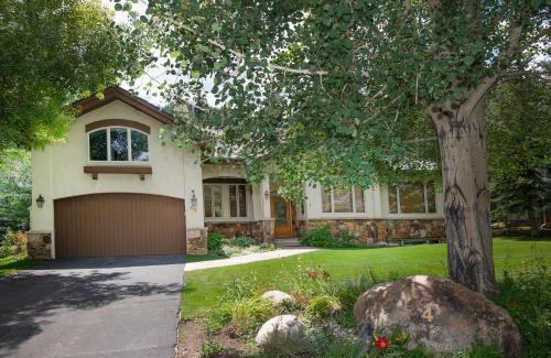 Edwards House | 44 Aspen Meadow Drive