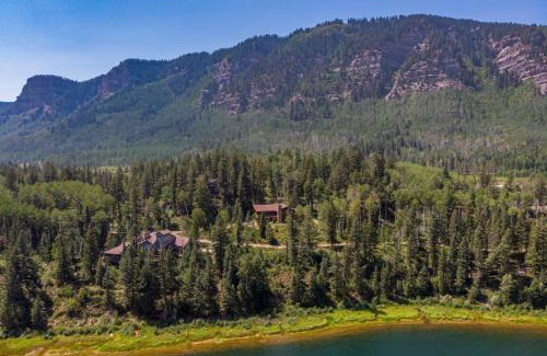 Columbine Lake House | 450 Beaver Circle
