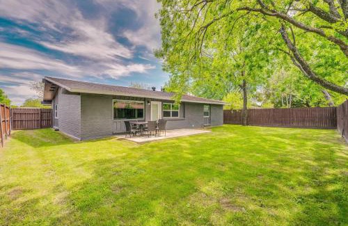 Northwest Dallas House | 4BD-3BA Chic Timeless Elegance - 15 Mins to DT