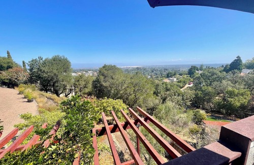 Emerald Hills House | 4BR/3BA retreat with stunning Silicon Valley views