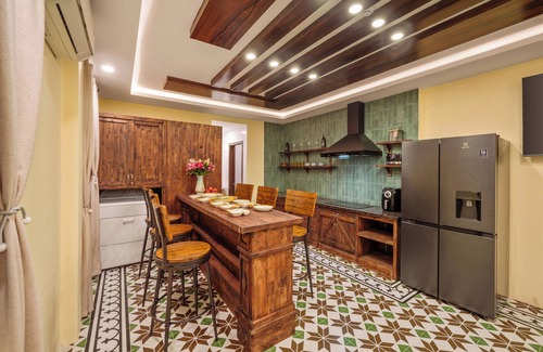 An Hai Đong Villa | 4BR 5BTH with sauna & jacuzzi, billiard only 5' to My Khe beach & walking bridge