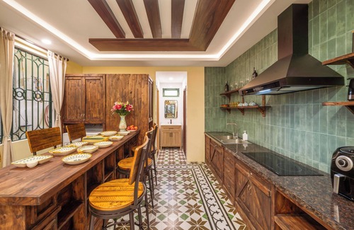 An Hai Đong Villa | 4BR 5BTH with sauna & jacuzzi, billiard only 5' to My Khe beach & walking bridge